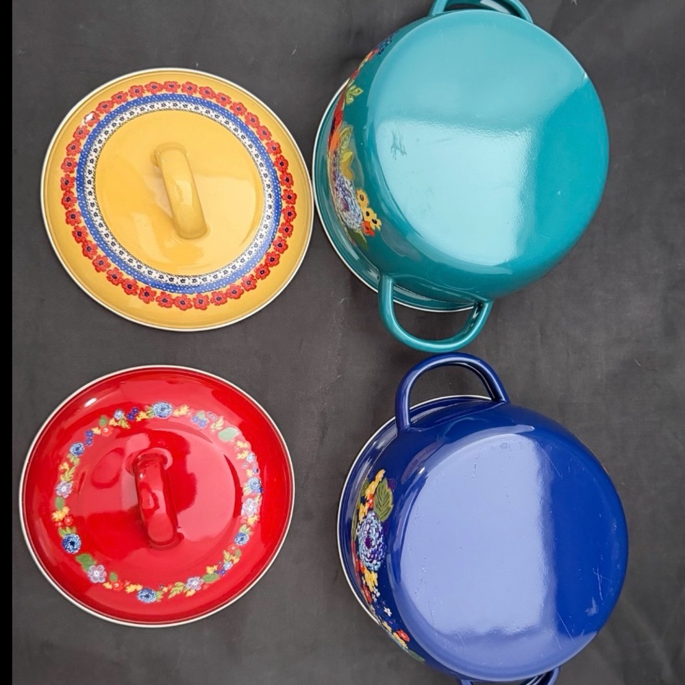 Pioneer Woman Dazzling Dahlias 1qt Mini Enamel on Steel Dutch Oven Set of 2 New - Picture 6 of 8